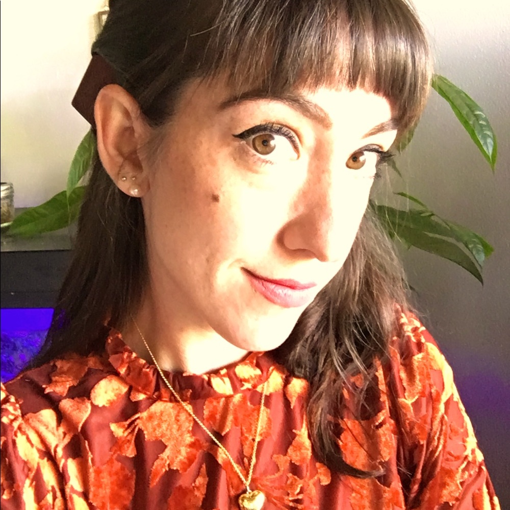 Meet your Posher, Roxanne